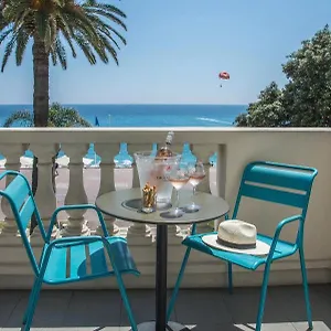 Mercure Marche Aux Fleurs Hotel